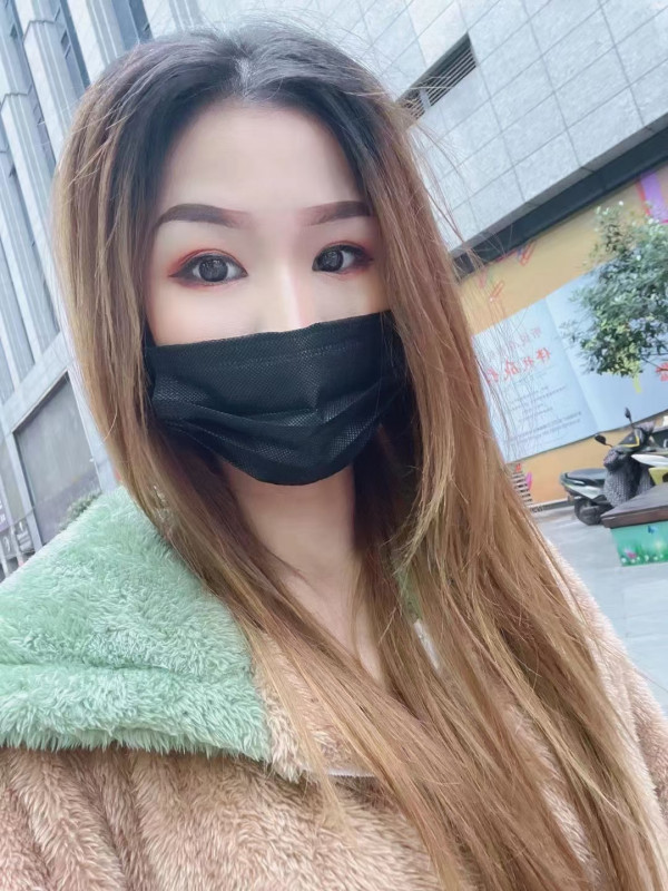 大萝莉小不点儿